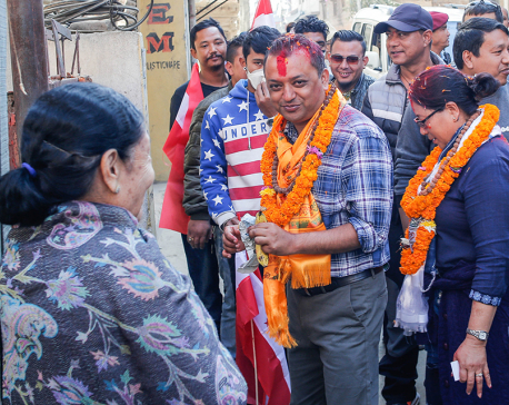 Gagan Thapa busy in poll campaign in Kathmandu-4 (With photos)