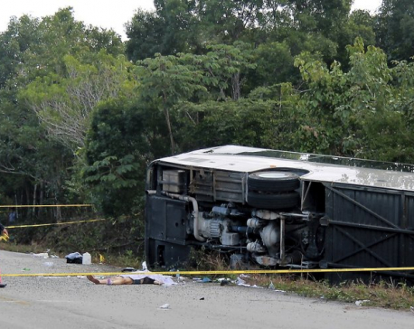 8 Americans, 2 Swedes, 1 Canadian dead in Mexican bus crash
