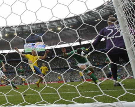 Ibrahimovic helps Sweden rescue 1-1 draw with Ireland