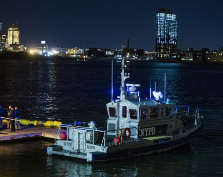 5 killed in helicopter crash into New York City’s East River (update)