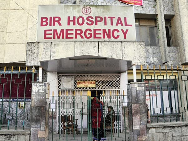 Govt doctors boycott all services except emergency (with video)