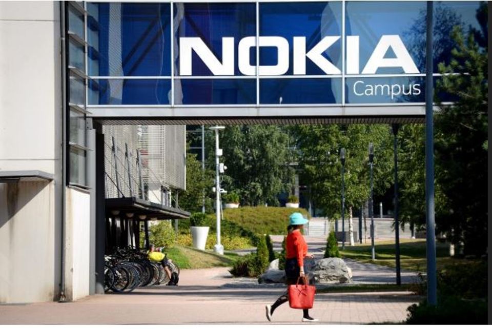 Nokia posts surprise quarterly profit rise on cost cuts