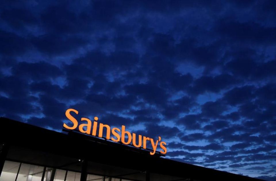 Sainsbury's Bank chairman Roger Davis to step down