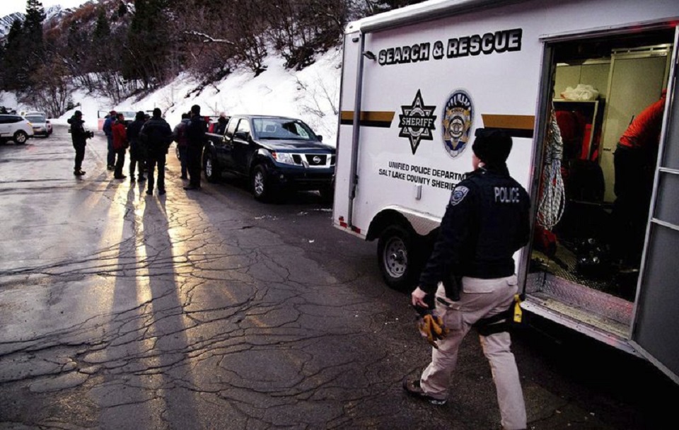 4 skiers killed, 4 injured by Utah avalanche, police say