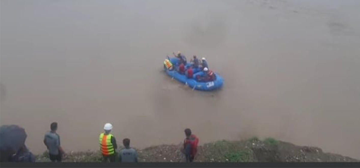 Four stranded in an island due to flood rescued