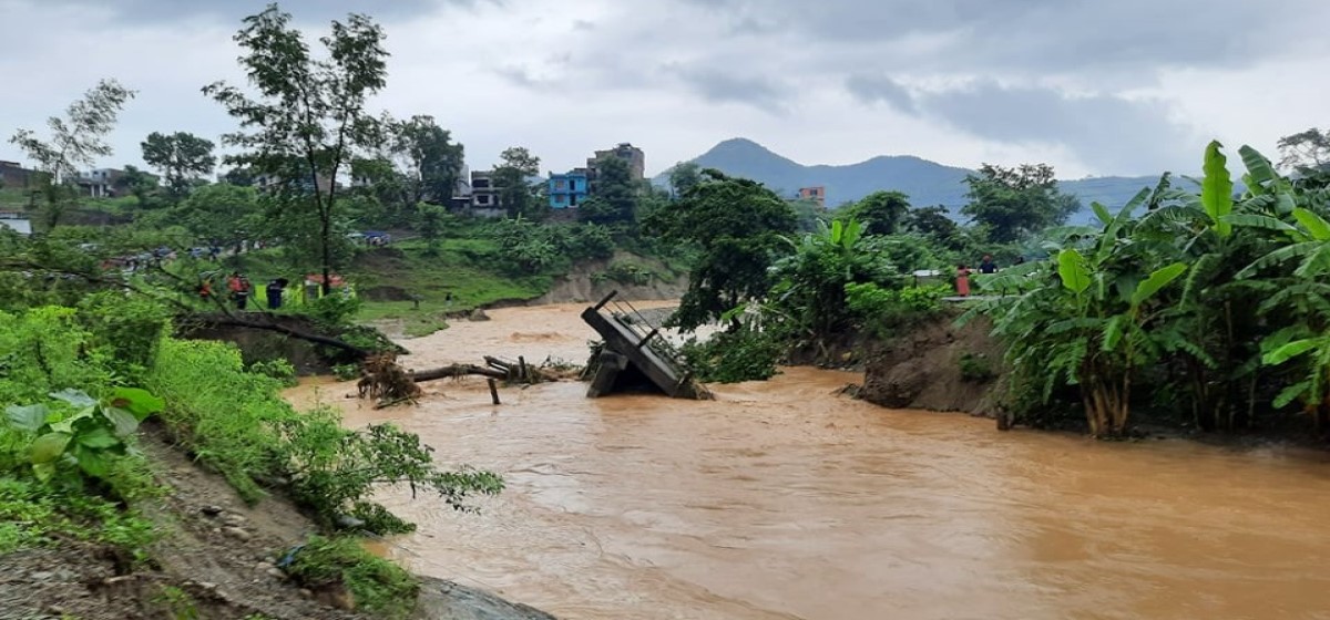 132 road sections across the country affected by floods, landslides