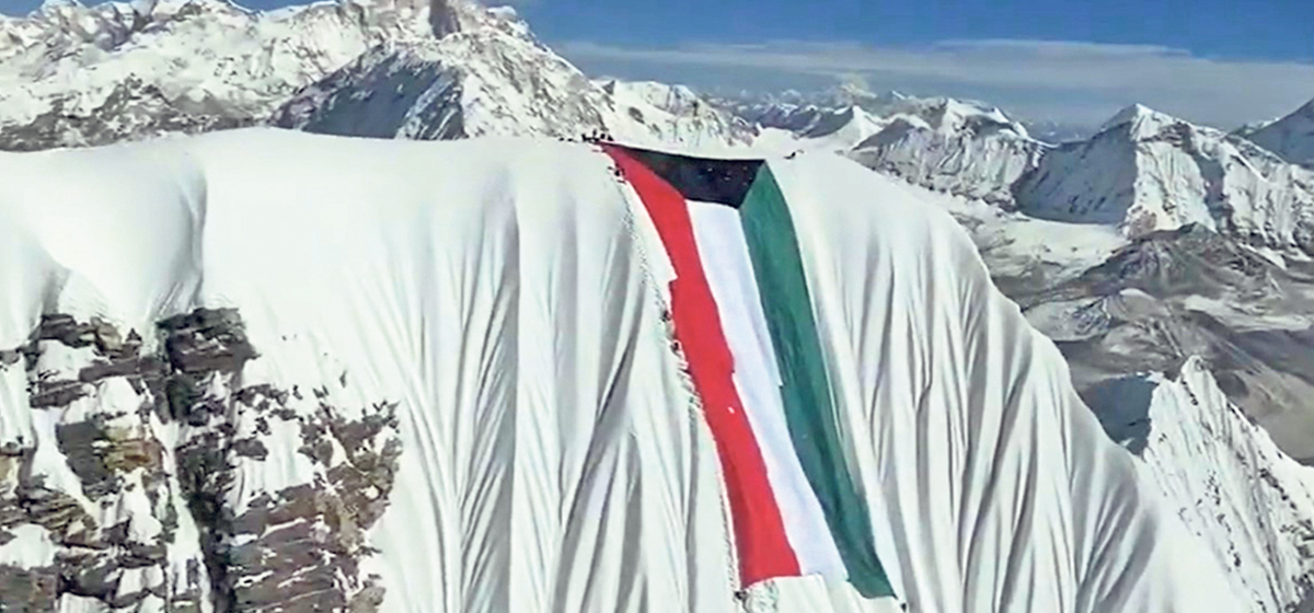 Kuwaiti flag that was hoisted on Mt Amadablam sent back to Kuwait secretly