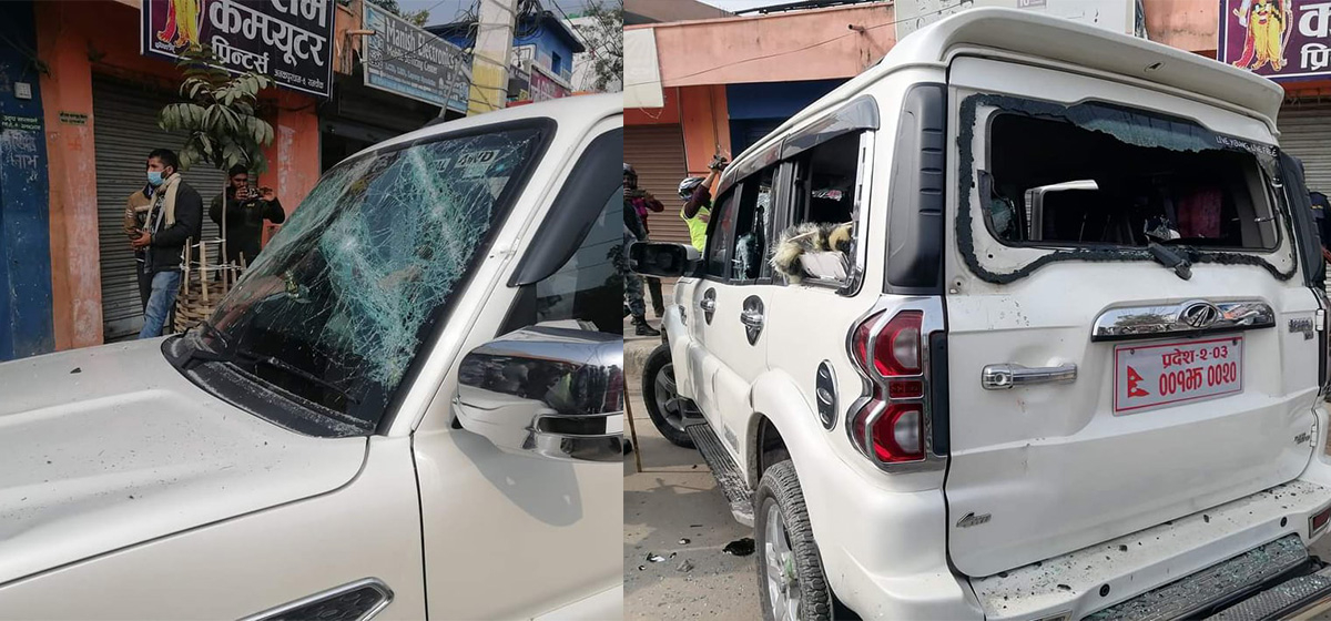 Vehicle carrying mayor, deputy mayor attacked; mayor injured