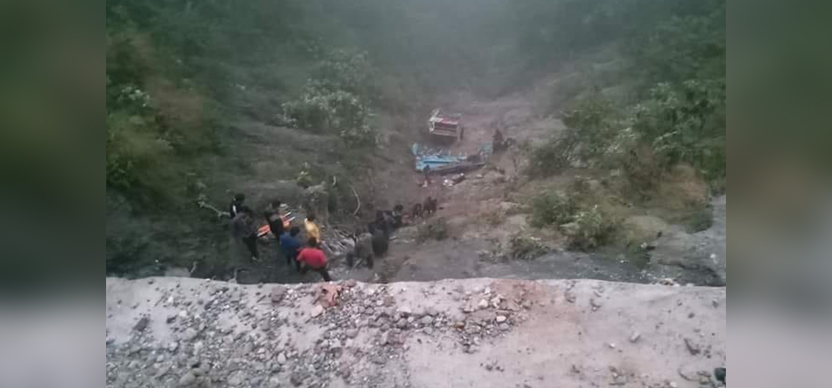 Five killed, 25 injured in bus accident