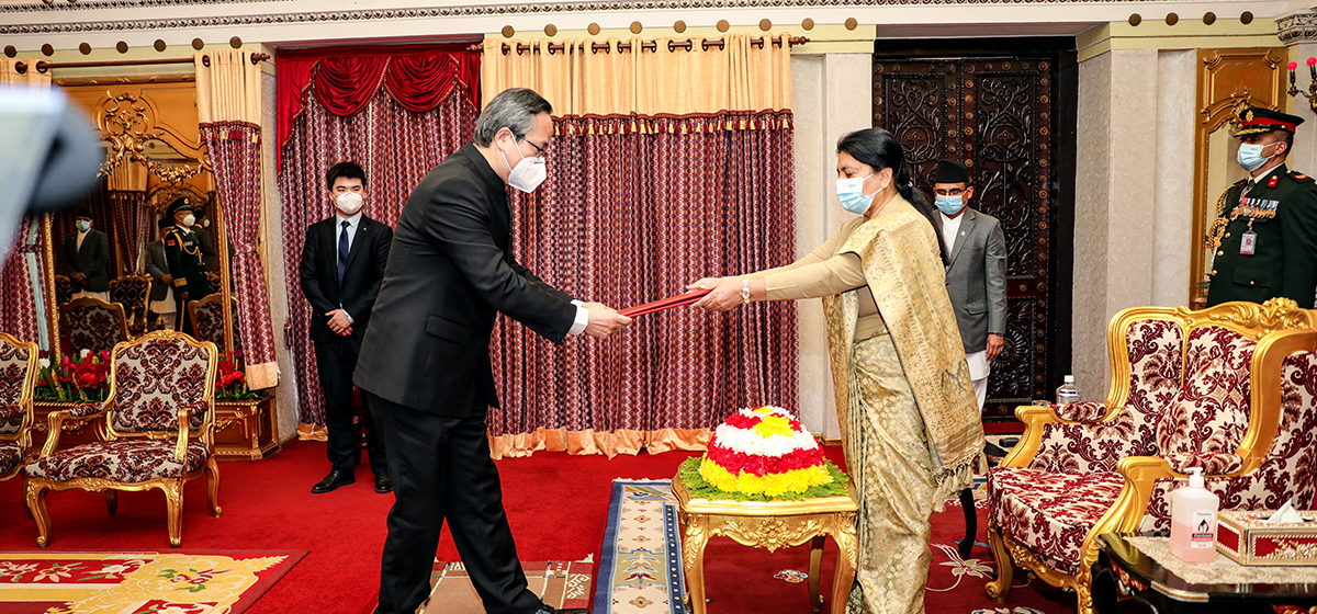 Chinese envoy to Nepal presents credentials to President Bhandari