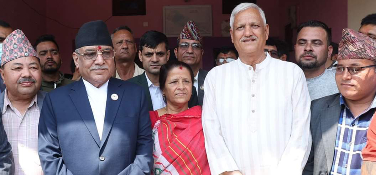 PM Dahal reaches UML Secretary Lekh Raj Bhatta’s residence