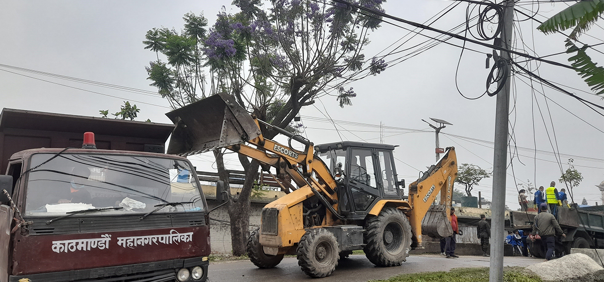 KMC removes illegal structures and unmanaged garbage from in front of Singha Durbar