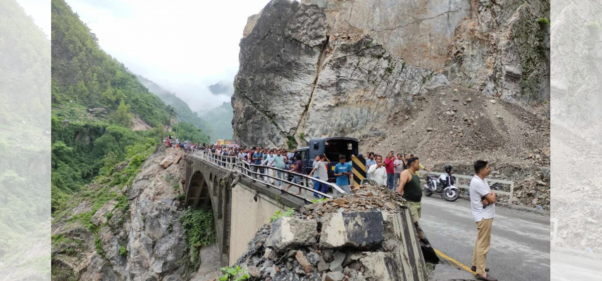 In Pictures: Commuters stranded due to landslide in Narayangadh-Muglin road section