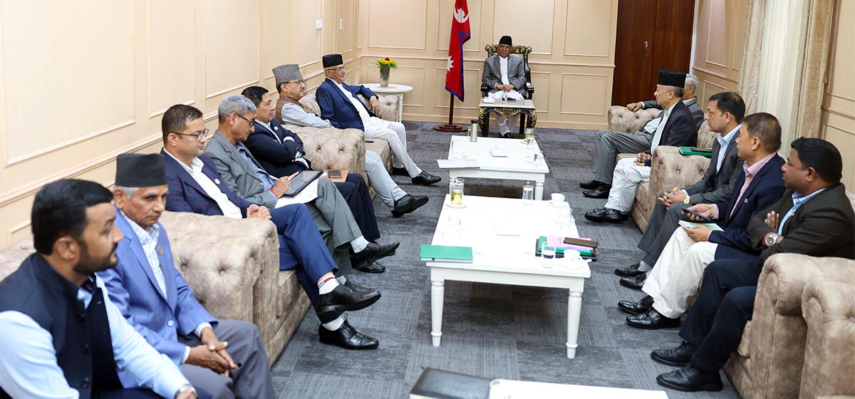 PM Dahal in consultation with top leaders for resolving parliament deadlock