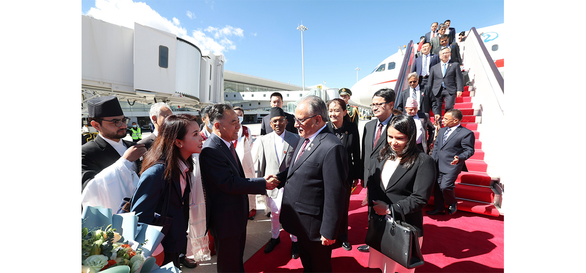 PM Dahal in Lhasa