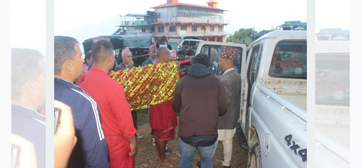 Phulpati dispatched towards Kathmandu from Gorkha Durbar