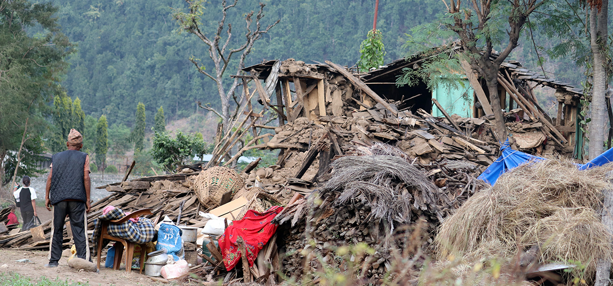 Govt estimates building temporary housing in quake-affected districts to cost Rs 5 billion