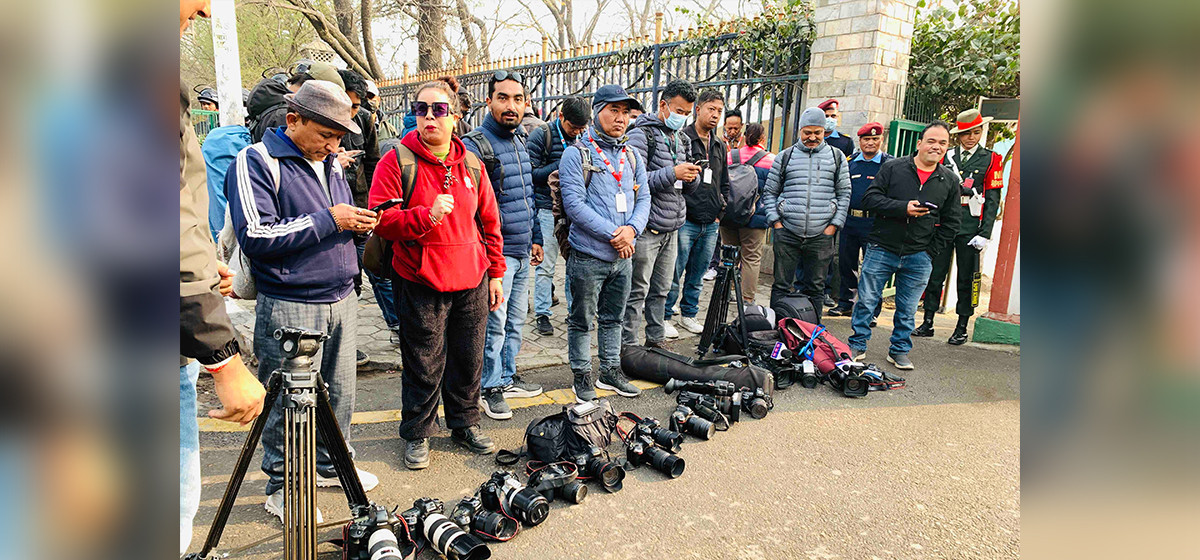 Photojournalists protest entry denial on National Democracy Day