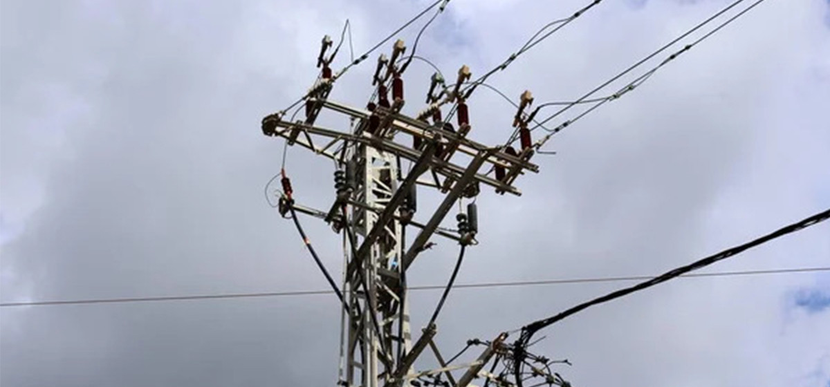 High-voltage power supply causes damage to 60 houses