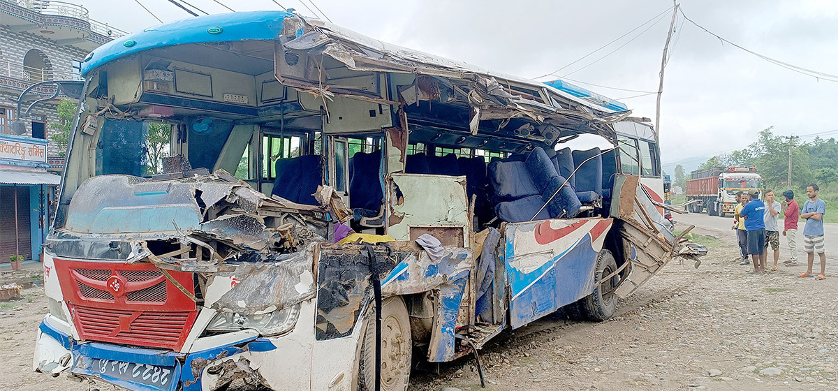 Three die as passenger bus collides with Indian cargo truck in Sarlahi, seven injured critically