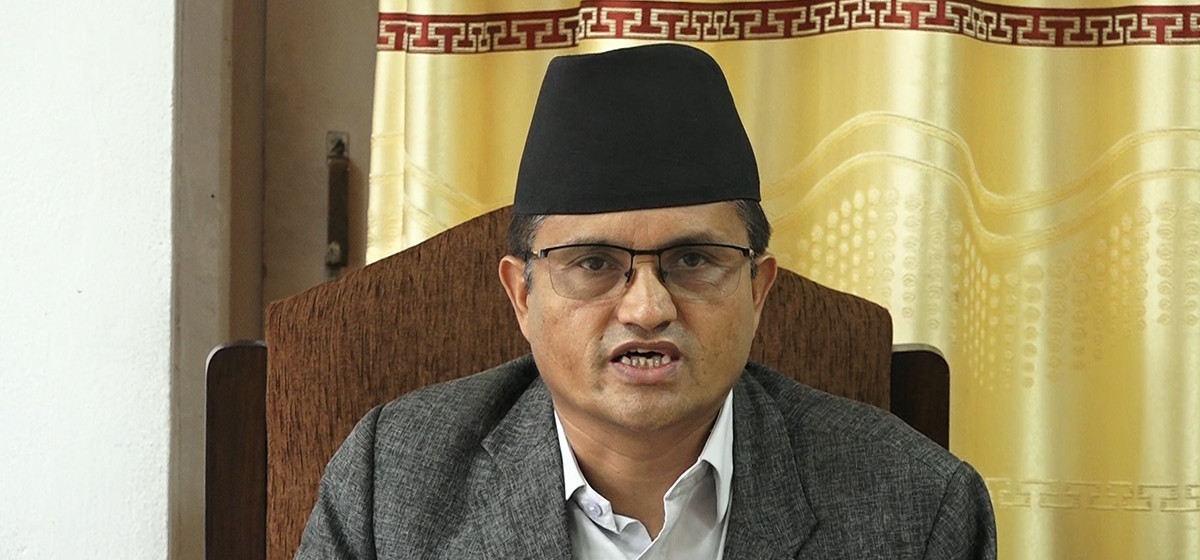 CPN-UML leader Thapa accuses Finance Committee Chairman Chalise of influencing share market