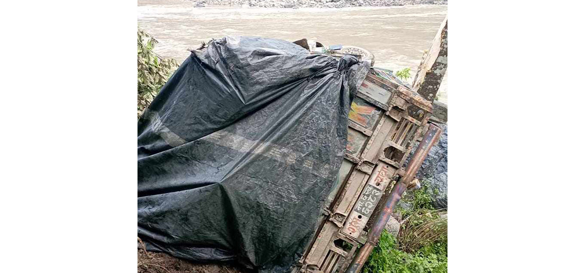 Cargo truck plunges into Trishuli River at Simaltaal along Narayanghat-Mugling road section