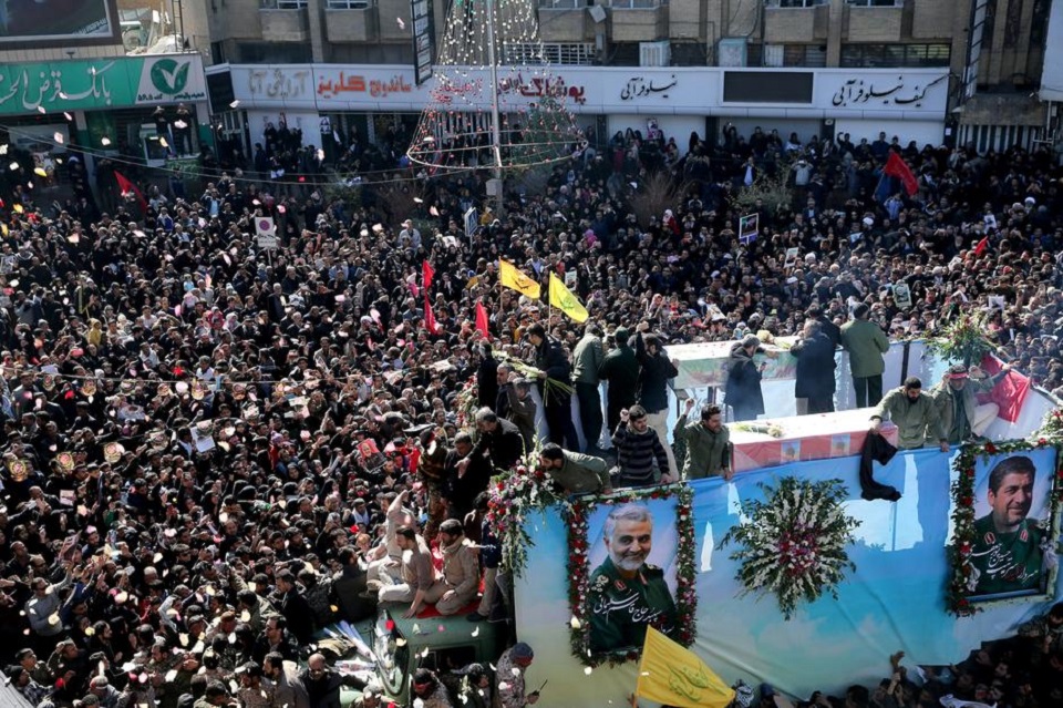 Dozens killed in stampede at funeral of slain Iranian commander, burial postponed