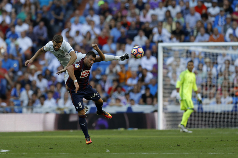With a beauty by Nacho, Madrid routs Leonesa in Copa del Rey