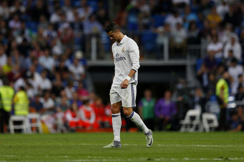 Real Madrid dealing with poor results and unhappy Ronaldo