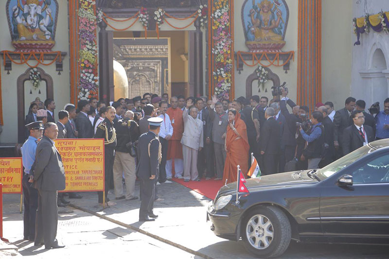 Indian President conducts special pooja at Pashupatinath Temple