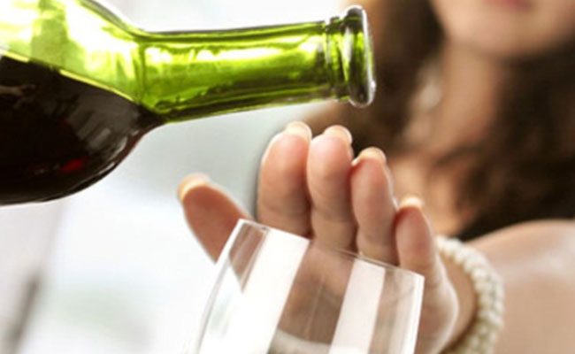 'Quitting alcohol easier than trying to control drinking'