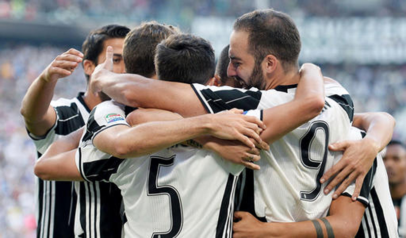 After big transfer campaign, Juventus eyes Champions League