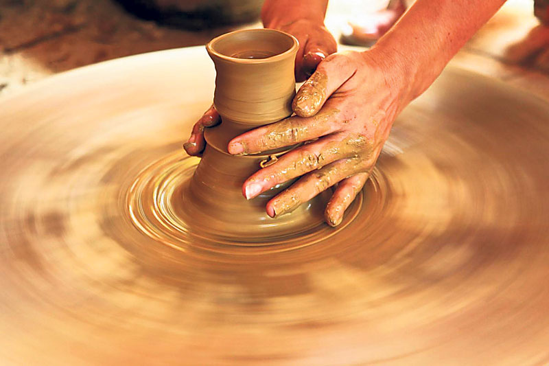 Learn pottery