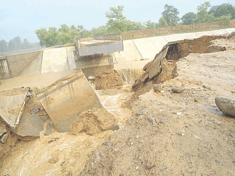Govt undecided on how to handle Sikta collapse issue