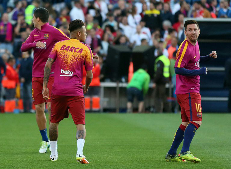 Barca trio reunited, Ronaldo returns for Real