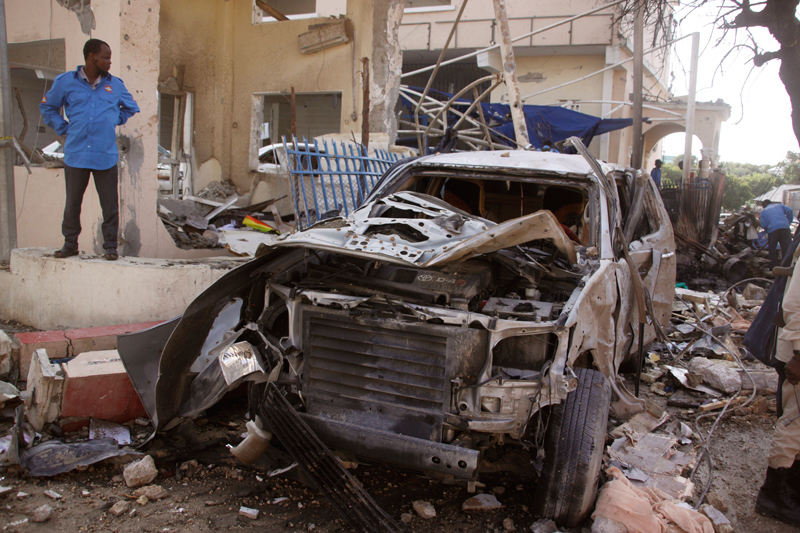 Somalia: Suicide car bomb at UN mine offices kills 10