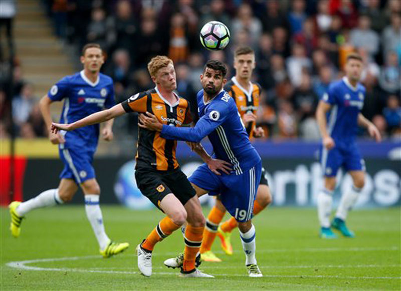 Costa to Conte's rescue as Chelsea beats Hull 2-0