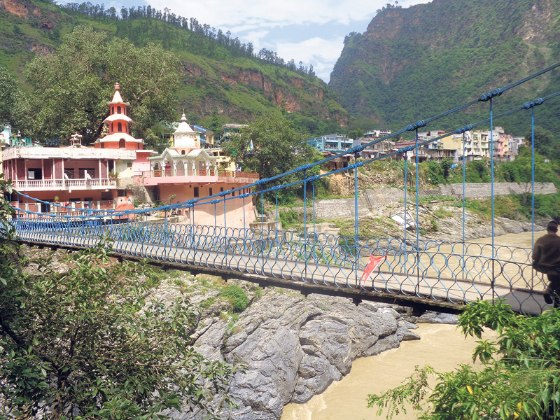 18 years on, motorable bridge in Jhulaghat still a  distant dream