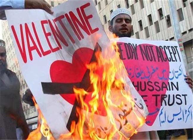 Pakistan court bans Valentine's Day celebrations