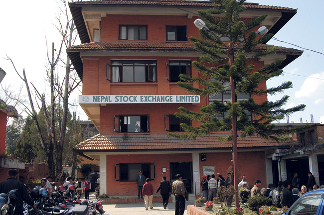 Local polls, monetary policy review fail to lift investors sentiment