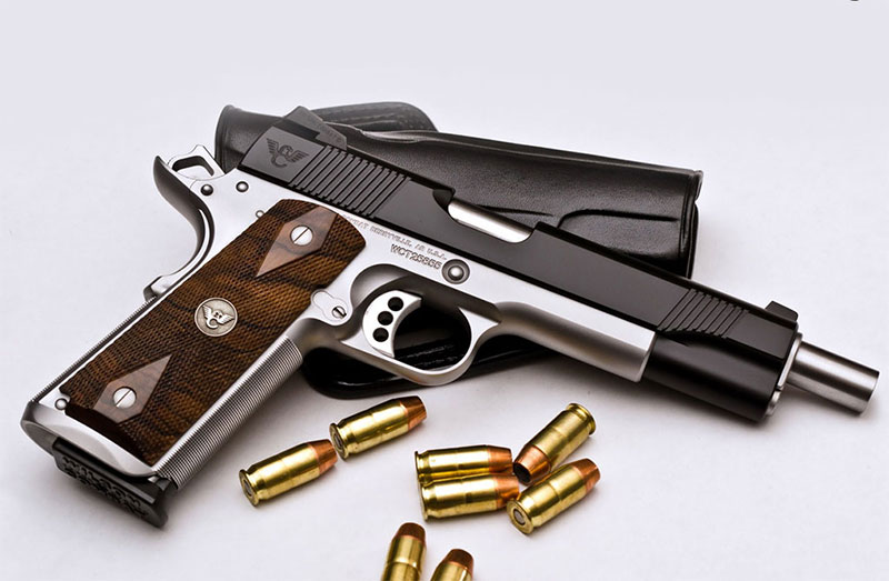 Three arrested with a pistol from Gongabu