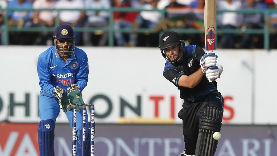India bowl out New Zealand for 190 in 1st ODI