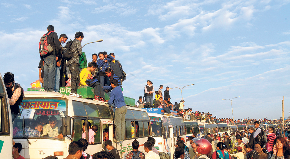 Bus operators deny following no-rooftop rule, no ticket booking yet