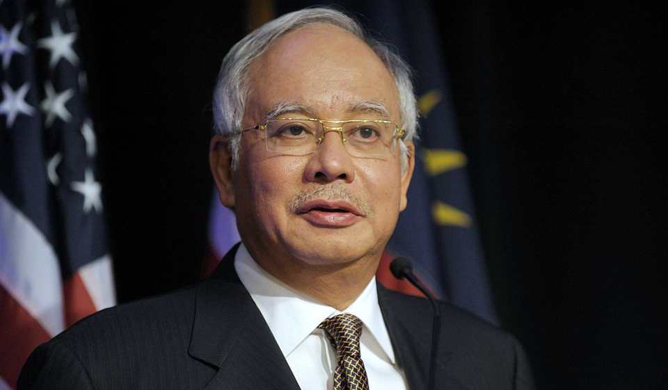 Malaysia's PM Najib dissolves parliament
