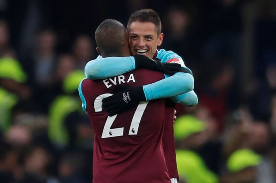 Hernandez earns West Ham a valuable point at Chelsea