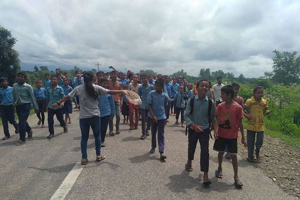 Govt pulls back Kanchanpur CDO in view of  ongoing protest