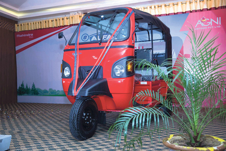 Mahindra launches electric rickshaw