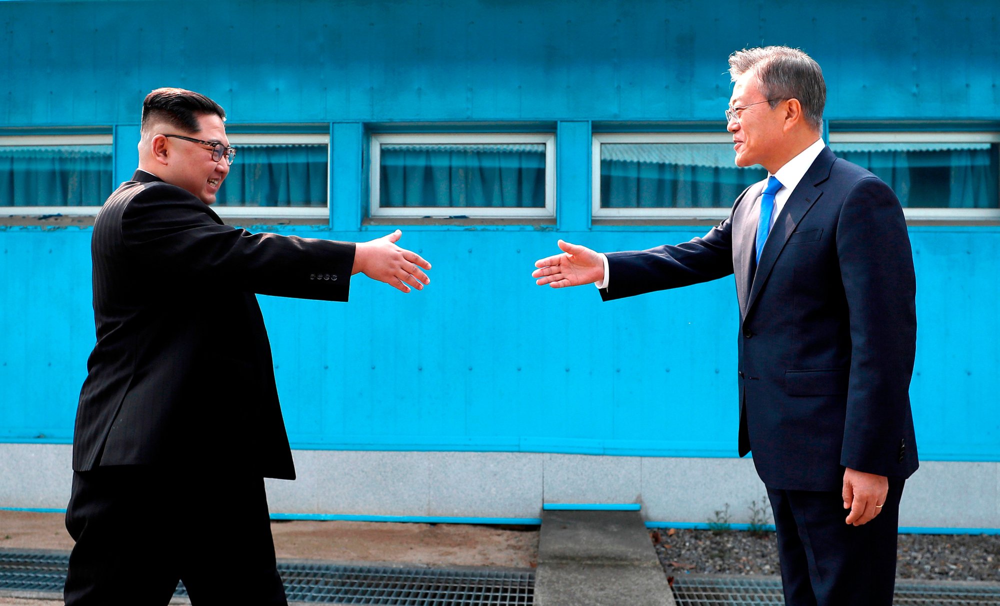 N. Korean leader calls for more talks with South in new year