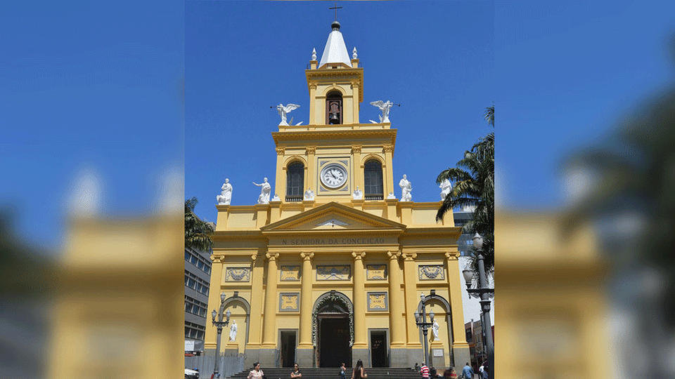 Gunman goes on rampage during mass in cathedral, kills 4 & takes own life in Brazil