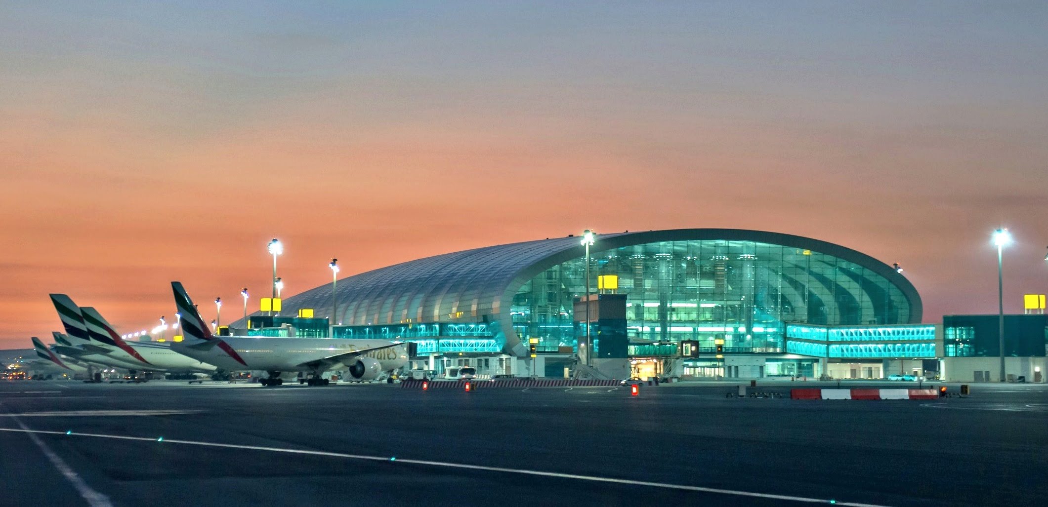 Dubai remains world s busiest int l airport saw over 83 mn